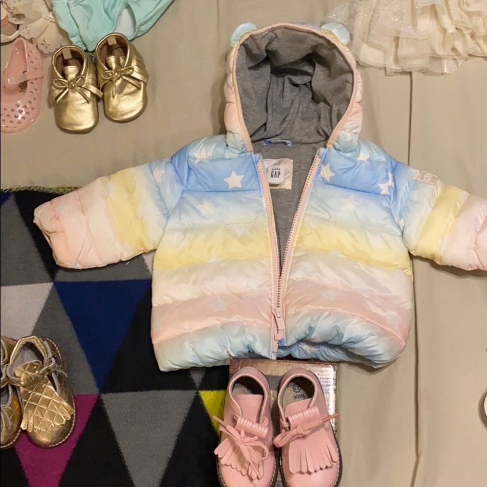 Gap babygirl coat with pink walking shoes
